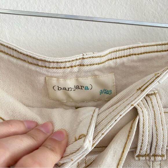 Banjara Ivory Denim Shorts Size 28 - Picture 4 of 8